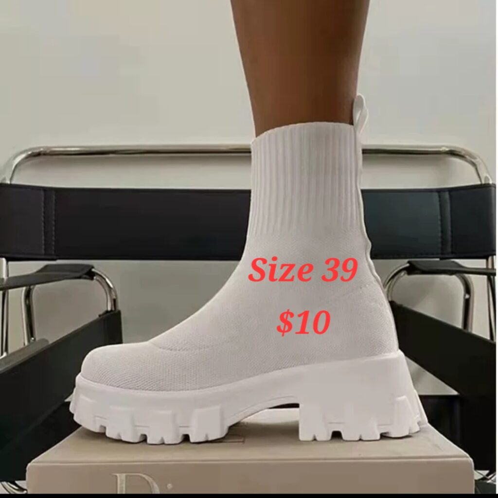 Size 39 - $10
